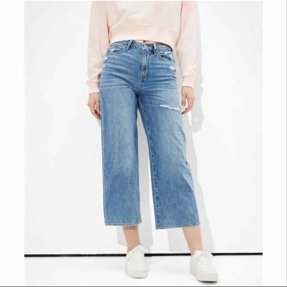 American Eagle Wide Leg Crop classic Vintage Destroy size 8 or 29W